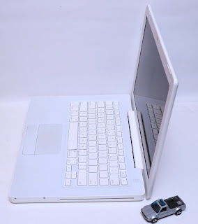MacBook White 13 Inch | Core2Duo | CC: 36 | Mulus