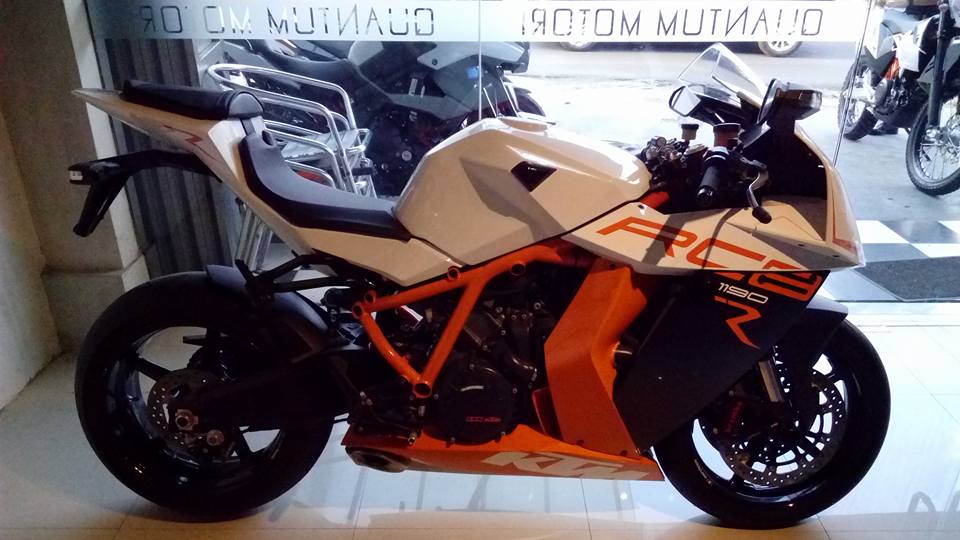 КТМ 1190 спорт белый