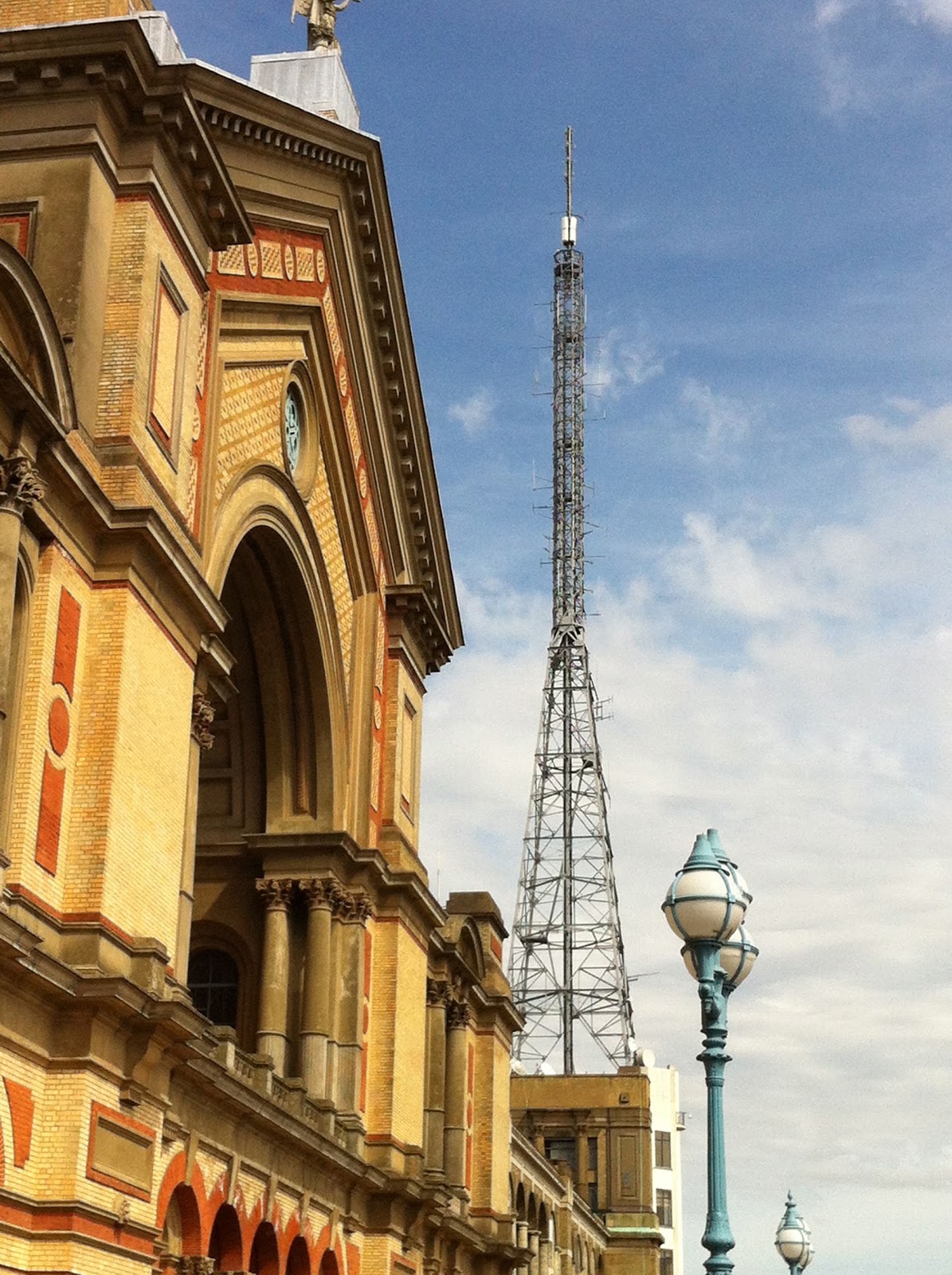 Ally Pally in the Sunshine
