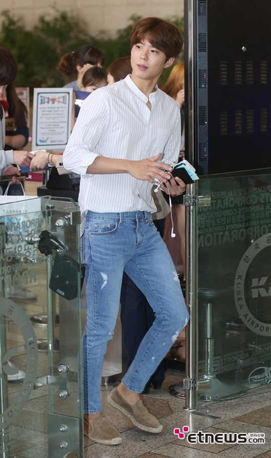 wandering thoughtsmy K-World: Airport Fashion Park Bo Gum Going to  Beijing 160514