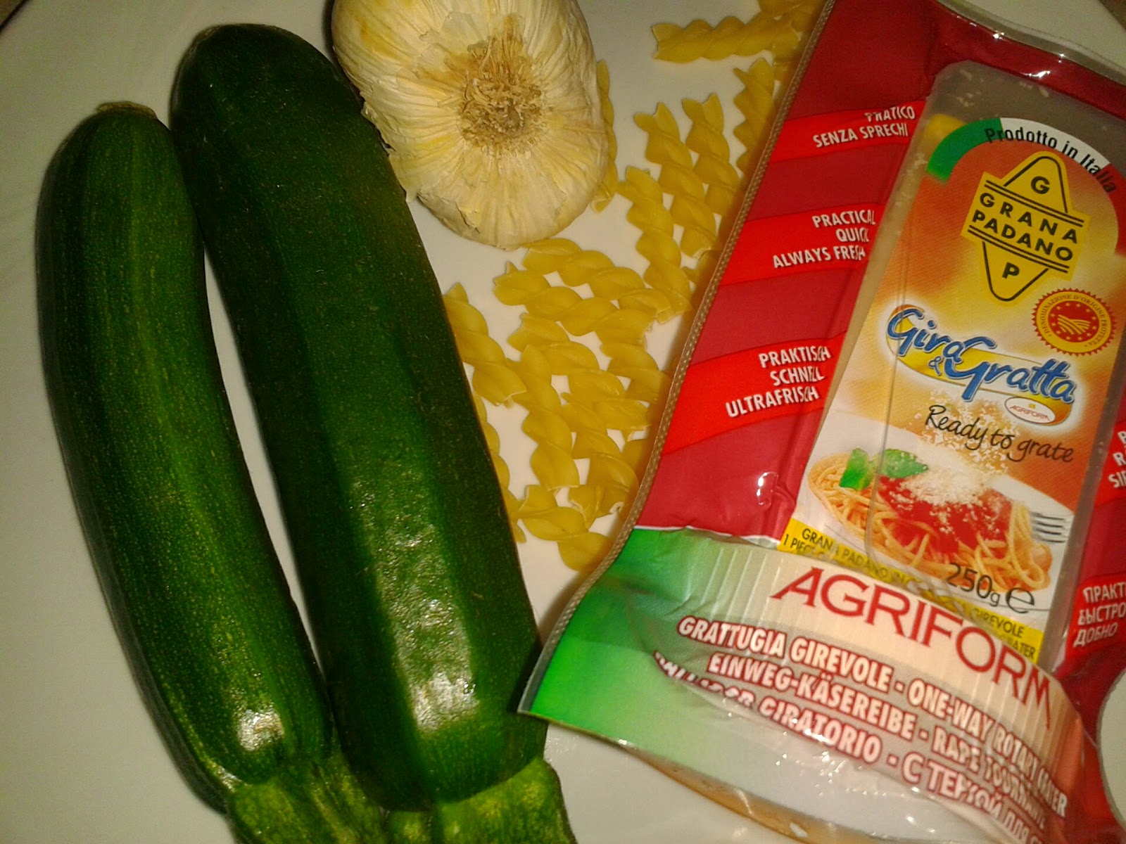 pasta e zucchine con grana padano dop agriform