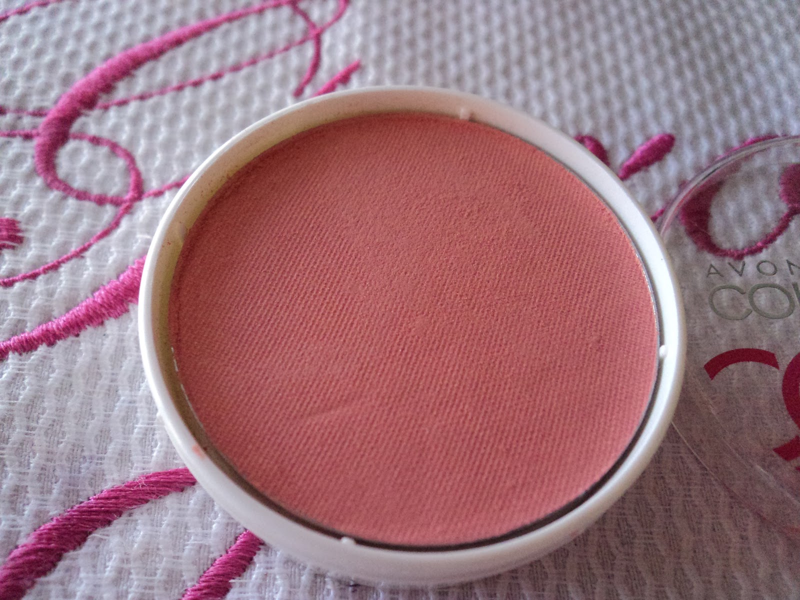 Blush Pêssego / Avon Color Trend Garota Jambo