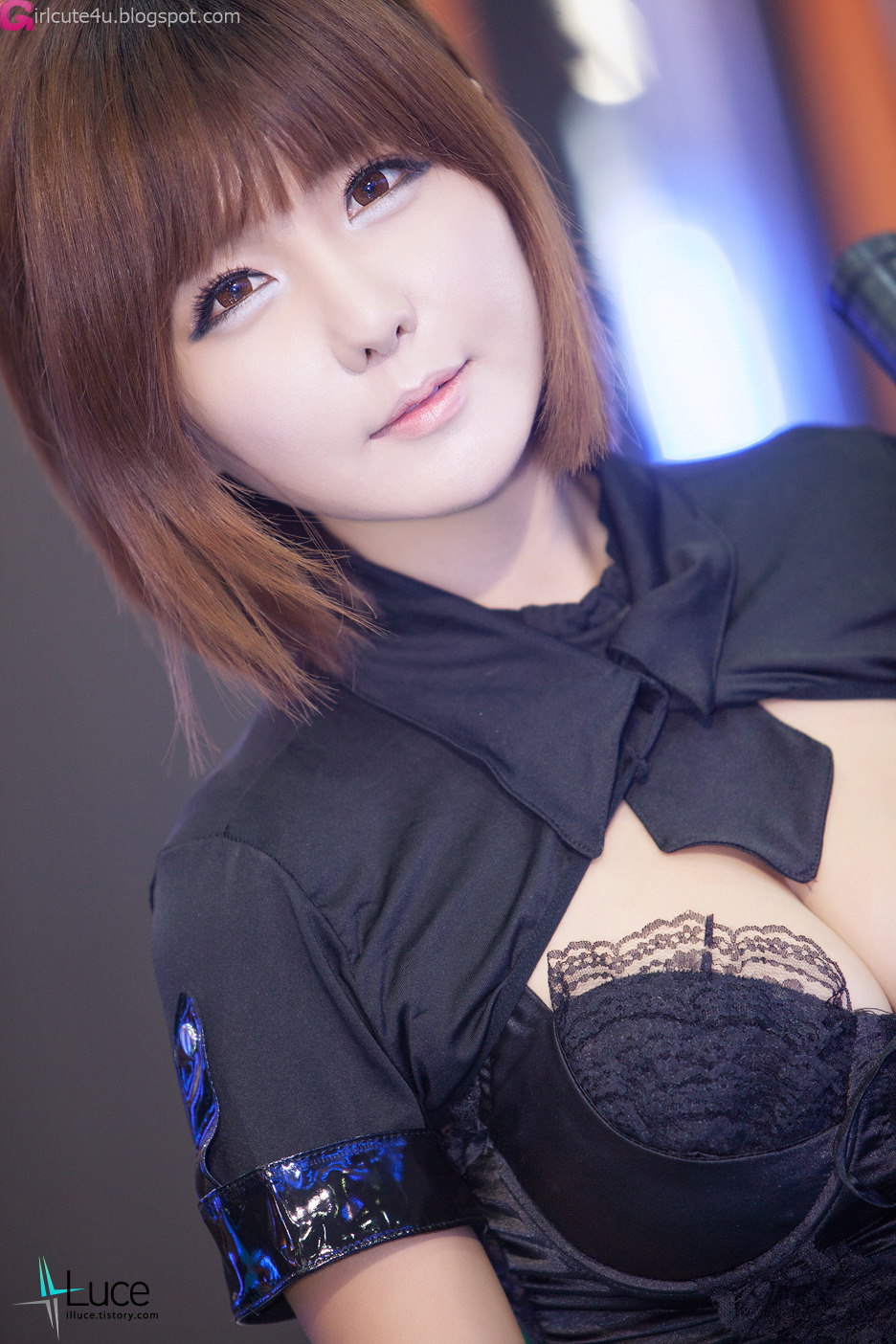 xxx nude girls: Ryu Ji Hye - Seoul Auto Salon 2012