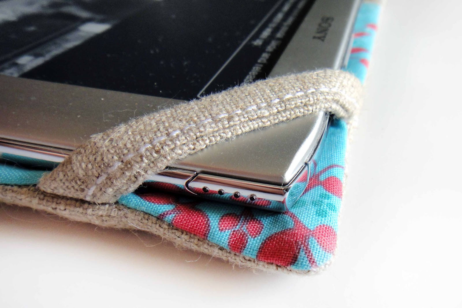The Gilded Hare ereader sleeve tutorial