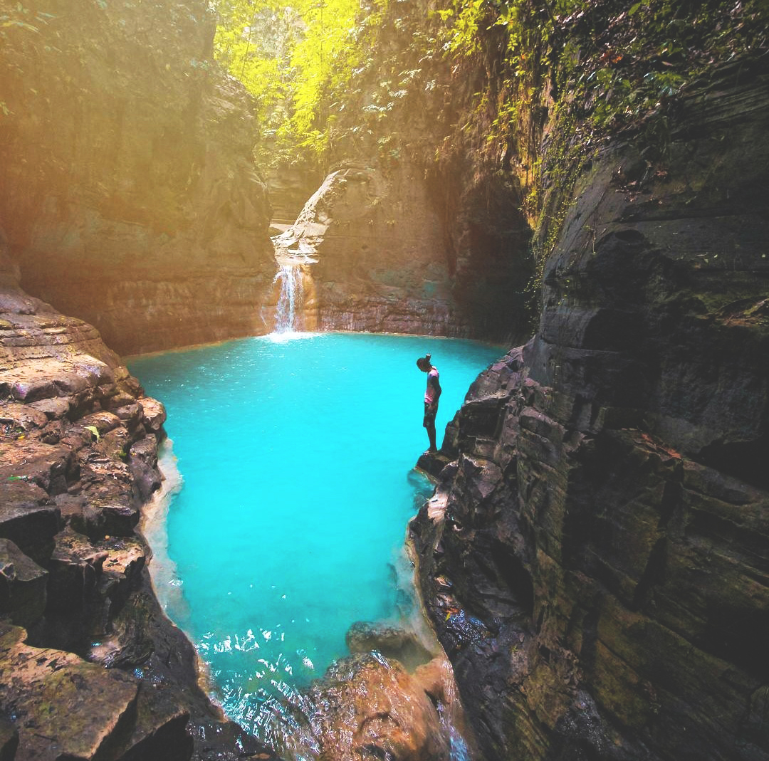 Tropical Beauty of Waimarang Waterfall as an Awesome Hidden Holiday