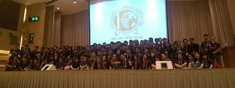 感謝 200 多位志願者的貢獻與付出,讓 2015 年的 COSCUP 如此成功,佟輝提供 感謝 200 多位志願者的貢獻與付出,讓 2015 年的 COSCUP 如此成功,佟輝提供