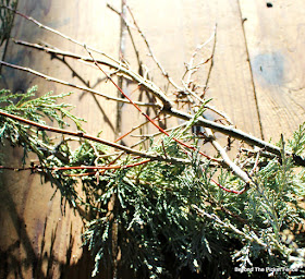 branches, evergreen boughs, centerpiece, http://bec4-beyondthepicketfence.blogspot.com/2015/12/12-days-of-christmas-day-8-woodland.html