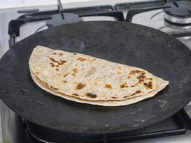 This Muslim Girl Bakes: Cauliflower Chilli Cheese Stuffed Roti.