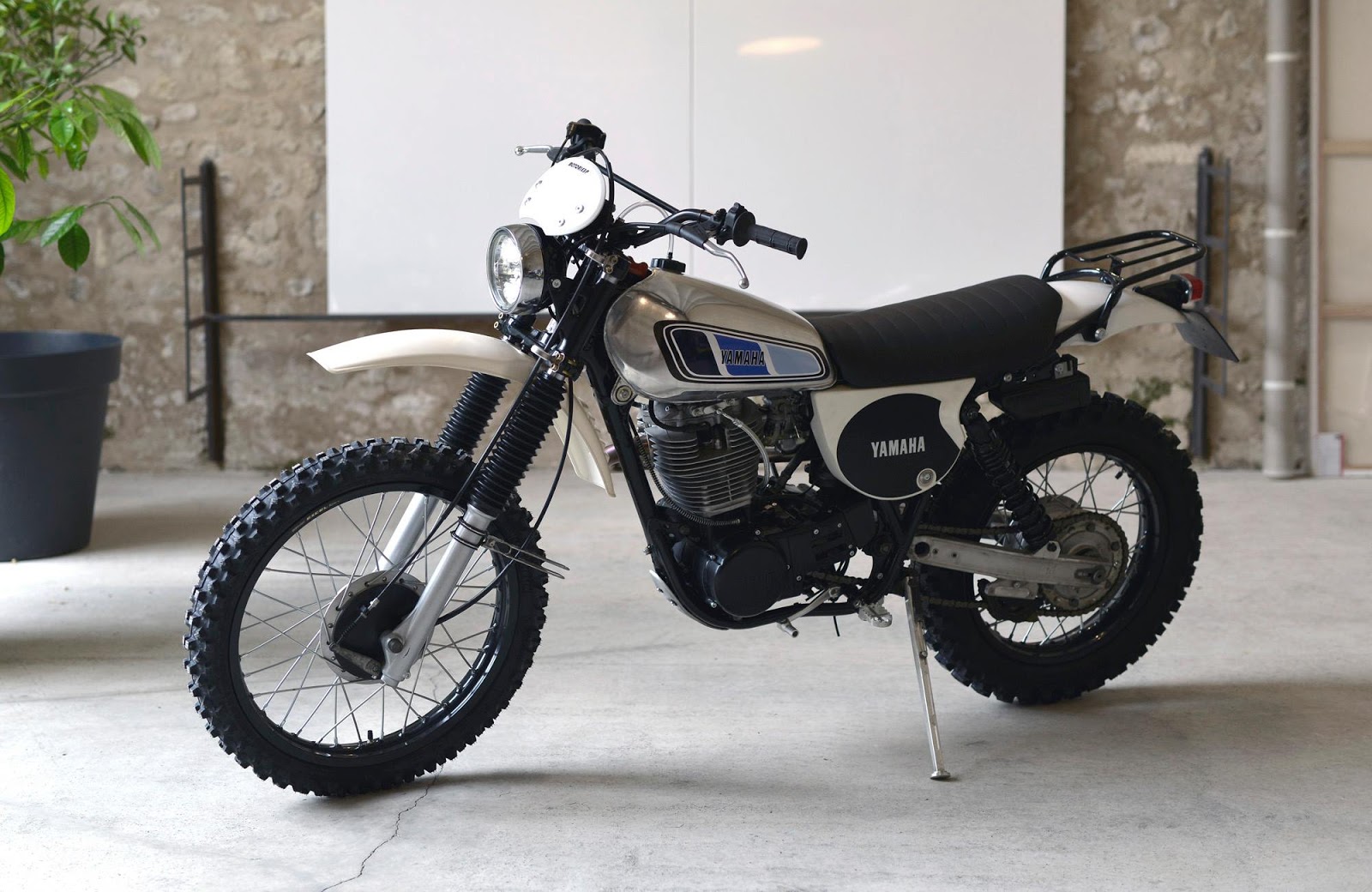 Yamaha XT 400 Scrambler