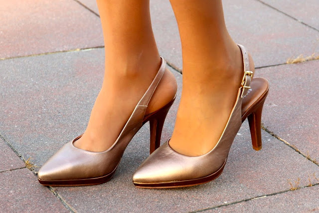 zapato color cobre