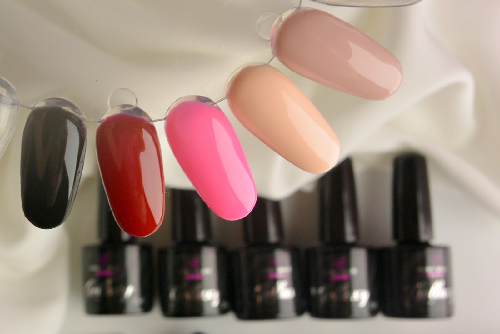 Manicure hybrydowy z PERFECT BEAUTY manicure