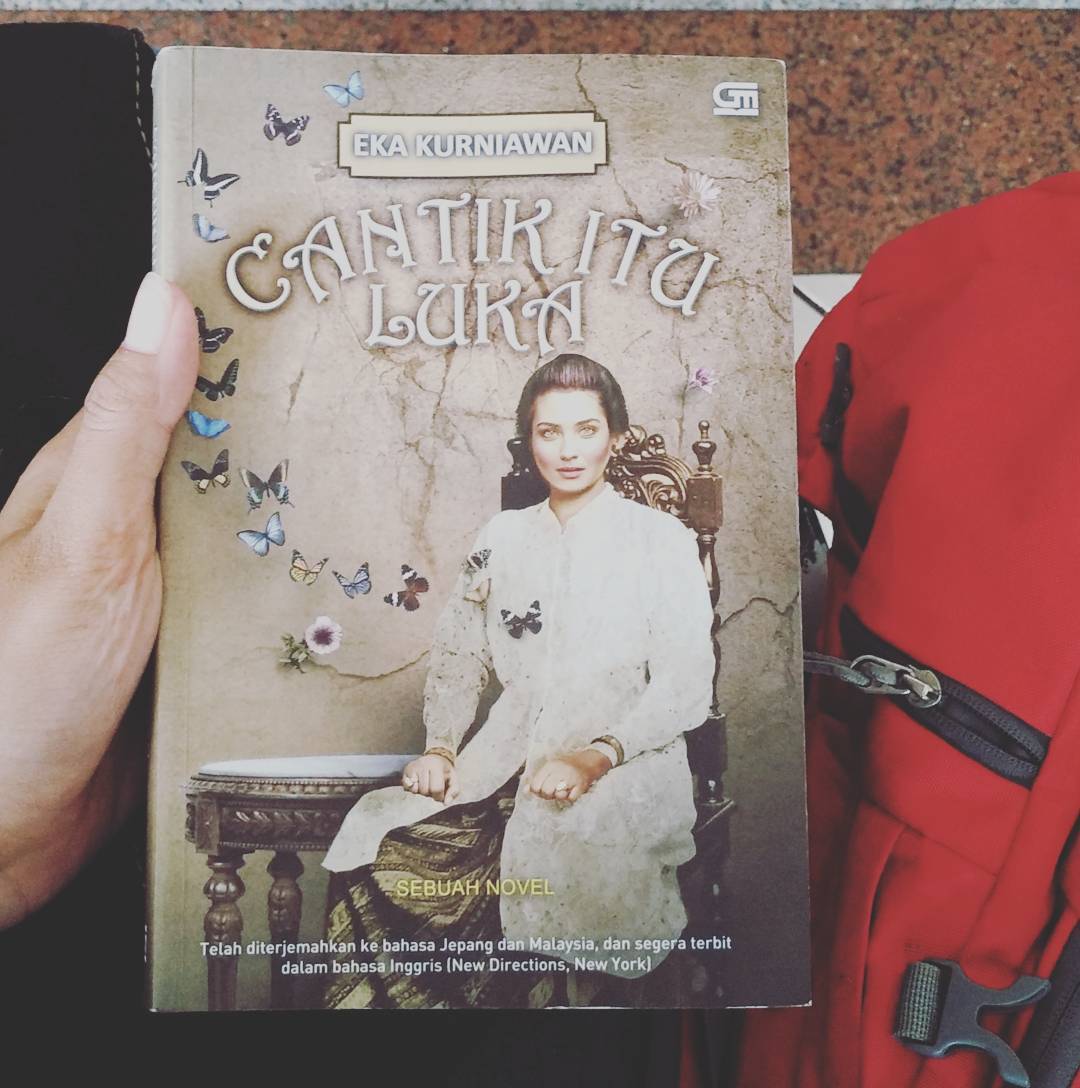 End of a perfect day&hellip; buku (ketiga) dan perjalanan