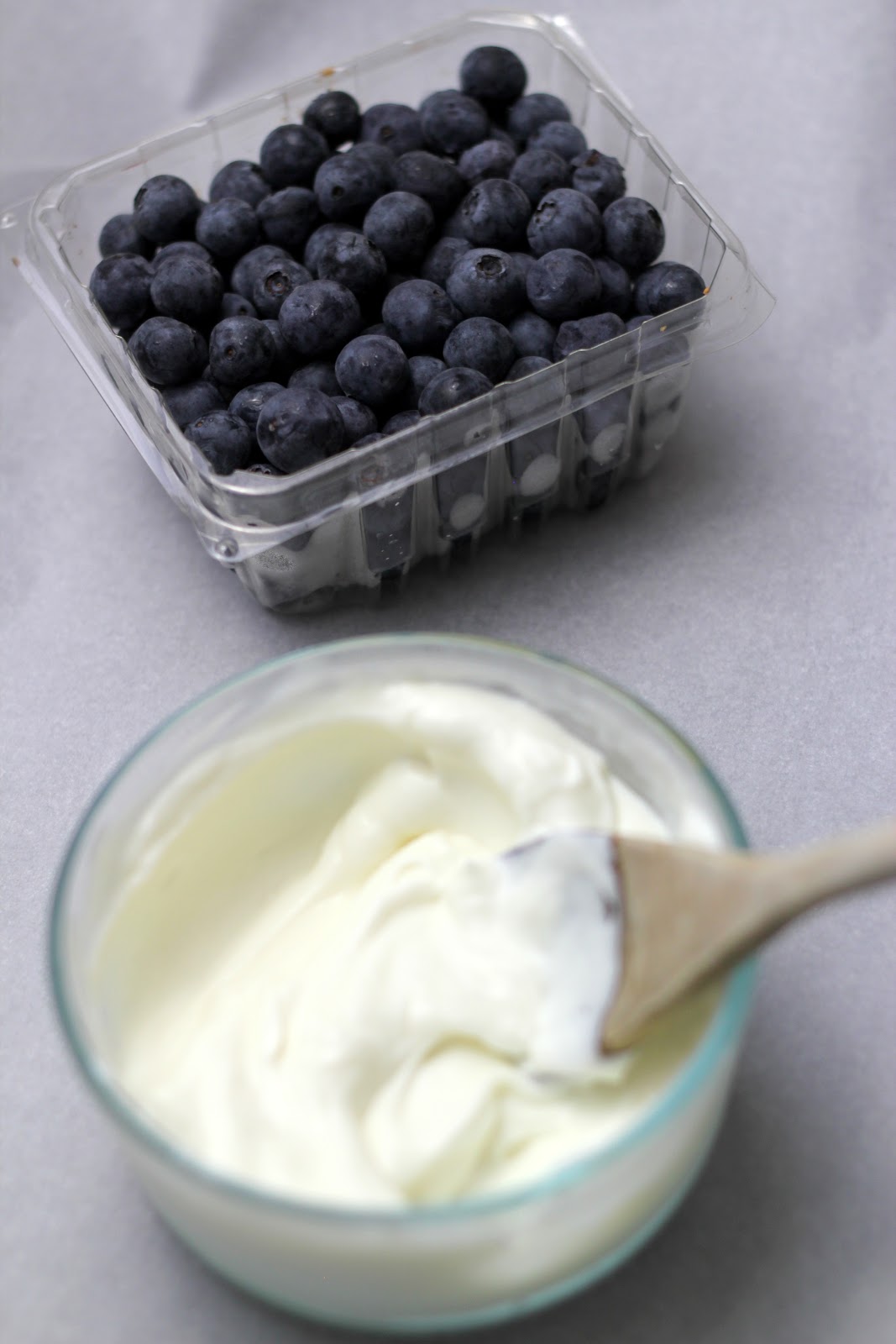 Frozen YogurtDipped Blueberries Snack (Perfect for Summer Parties!)