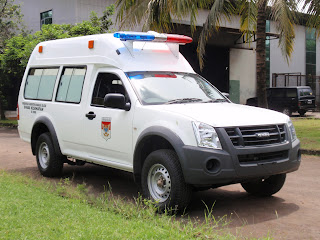 Mewarnai Mobil Ambulance