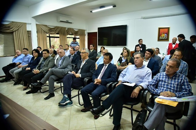 Ministros Peña y Leite se reúnen con empresarios de Ciudad del Este