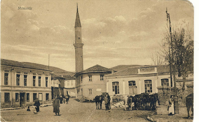 Besim Pasha Mosque and the building of today's Fire unit in Bitola on a postcard from 1916 issued by D.Krepiev Sofia.