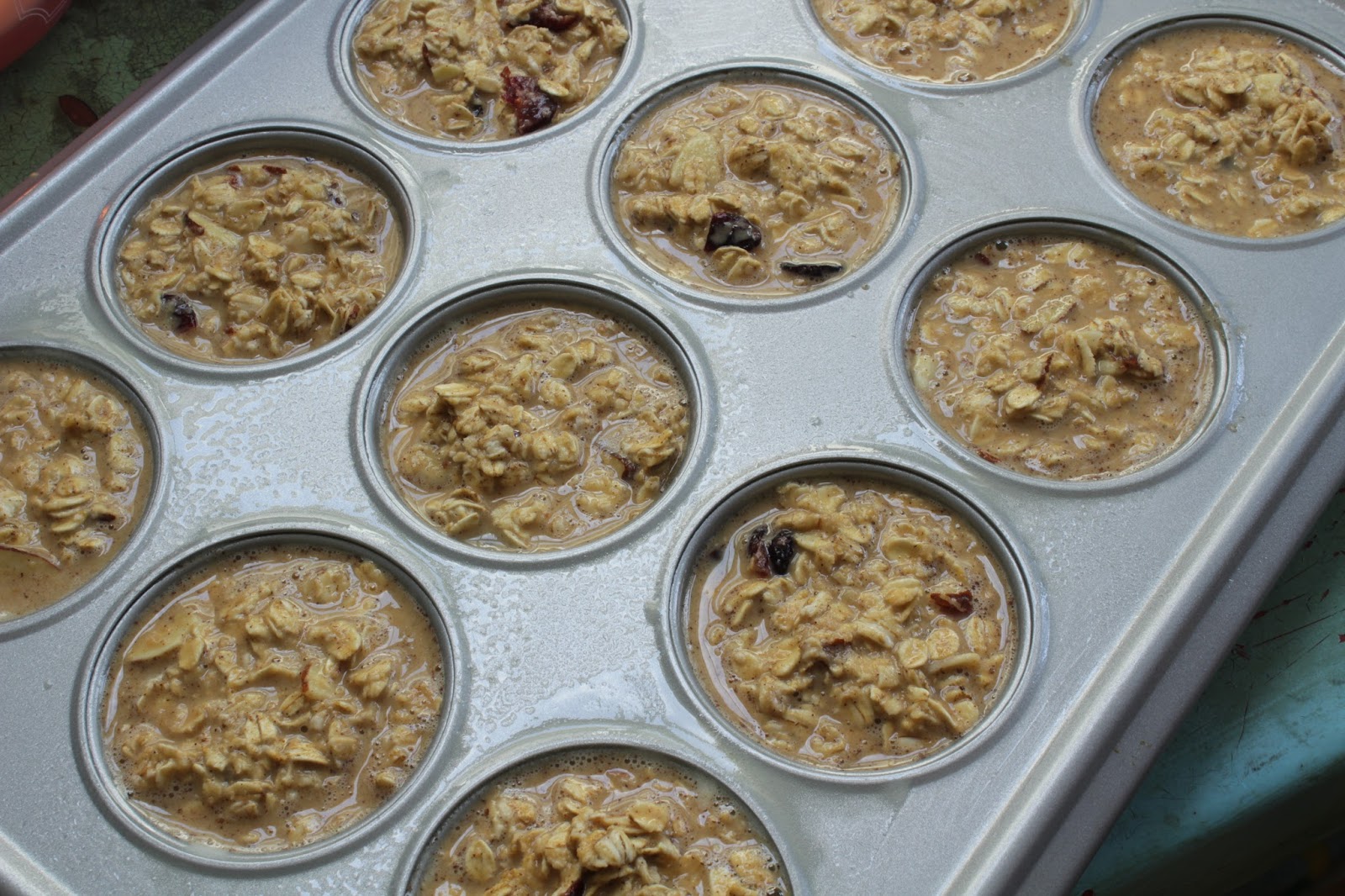 healthy oatmeal breakfast muffins