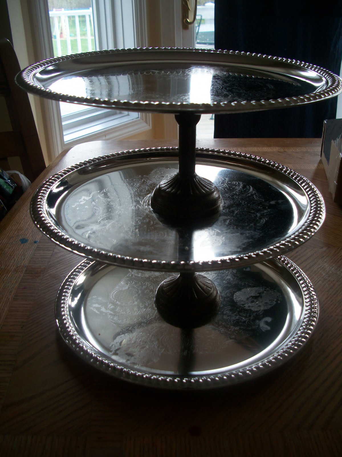 Pams Party & Practical Tips How to make a cupcake stand