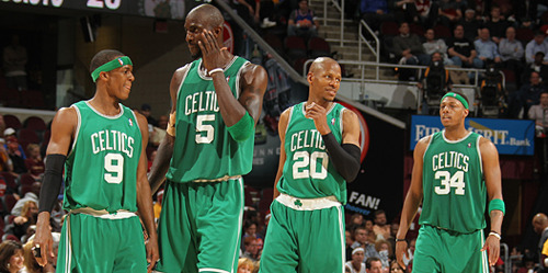 Pierce, Celtics hoist title banner before first game