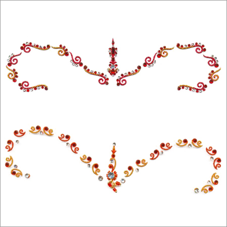 Some Gorgeous Bindi Designs for an Indian Bride