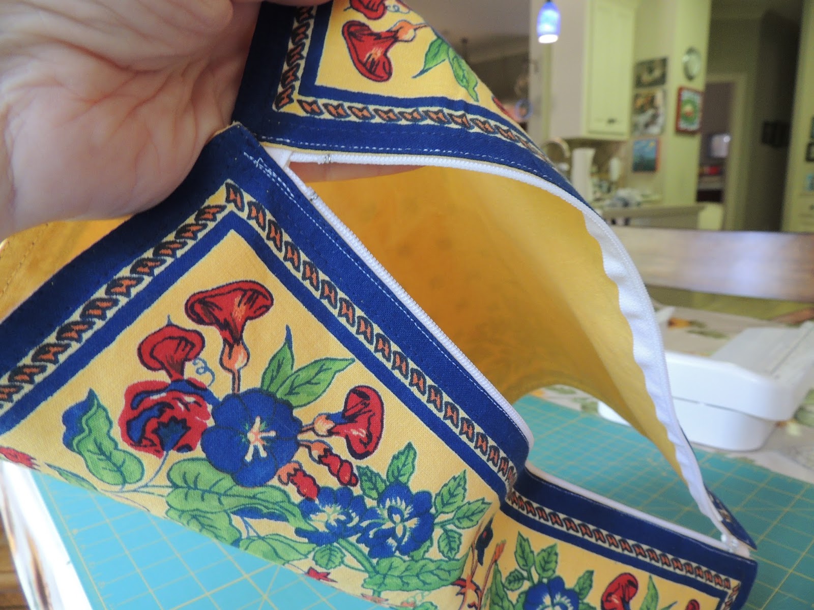 sing. read. sew. travel. teach. Placemat to Zipper Pouch