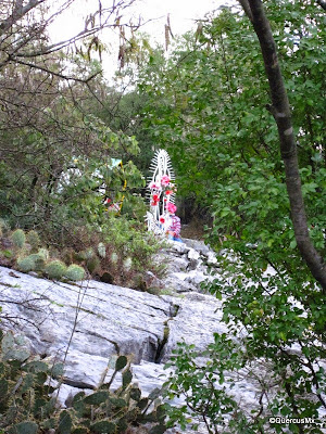 Imagen de la Virgen camino al Teleférico en el Cerro de la Silla