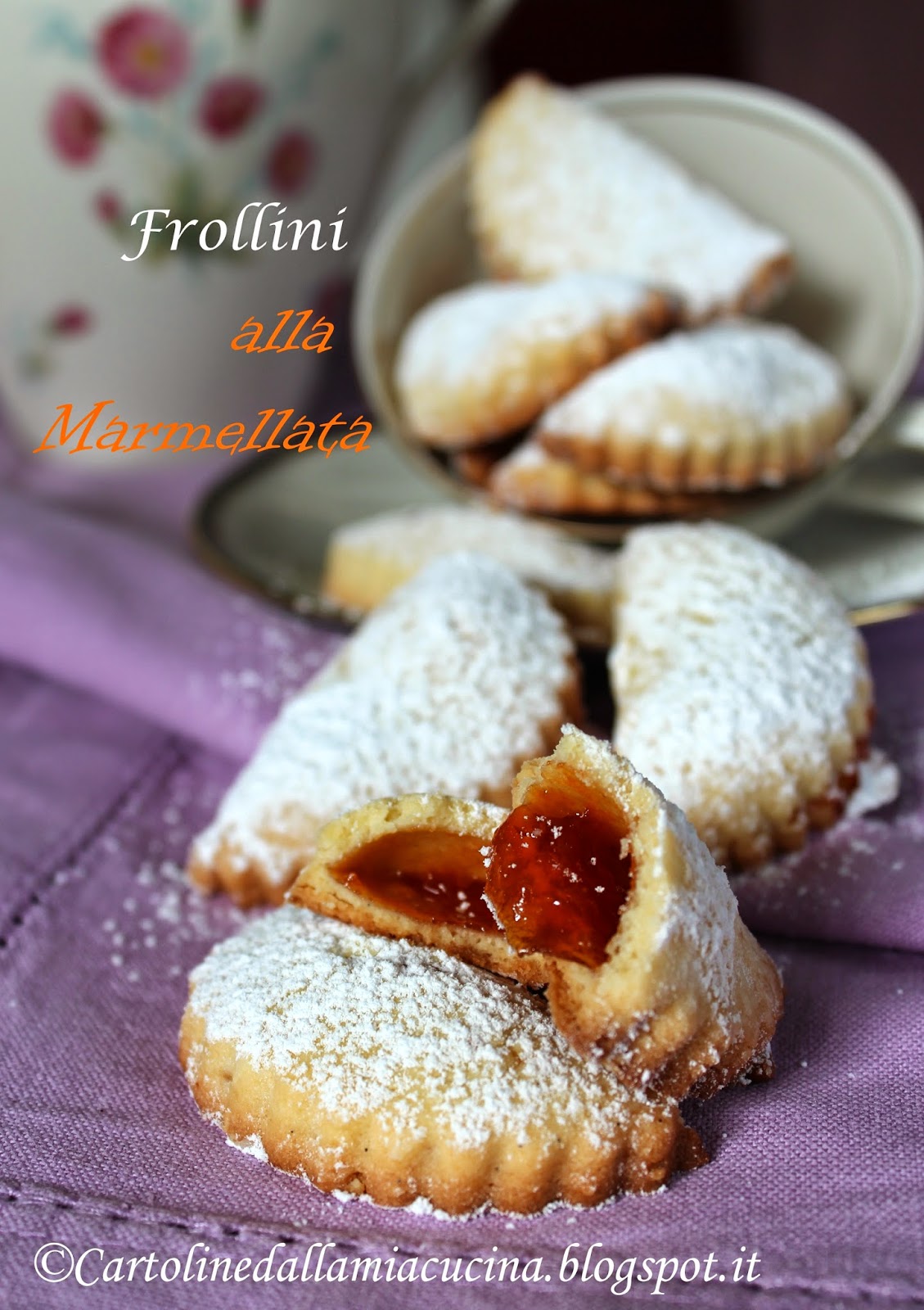 biscotti mezzelune alla marmellata