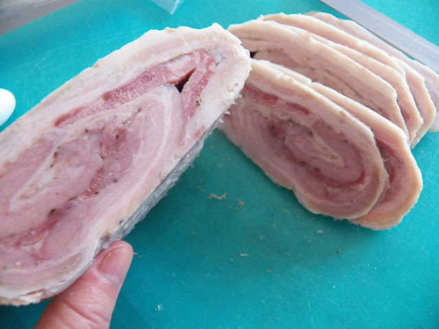 Rullepølse after being cooked, pressed and sliced