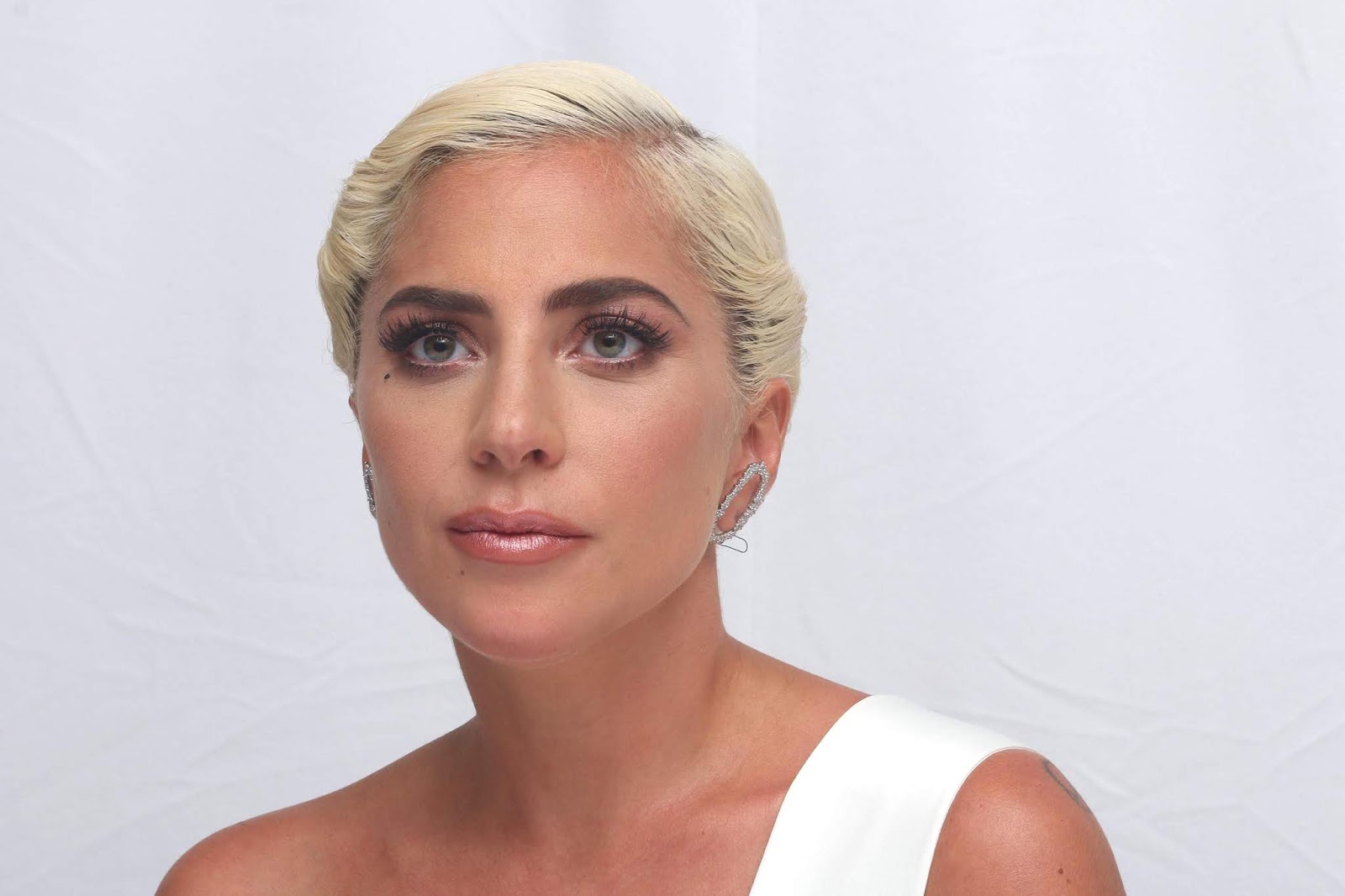 Леди гага рождение звезды. Леди гага звезд. Леди гага. Леди гага звезда. Lady gaga звезда родилась.