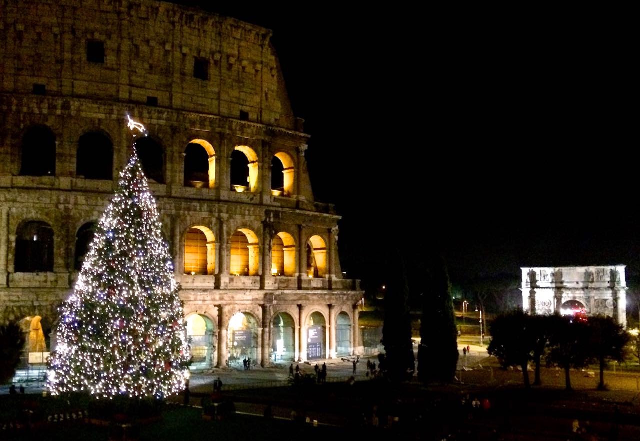 Christmas italian italy tree merry happy holiday decorations traditions say lecture Gillian’s Lists: Christmas in Rome