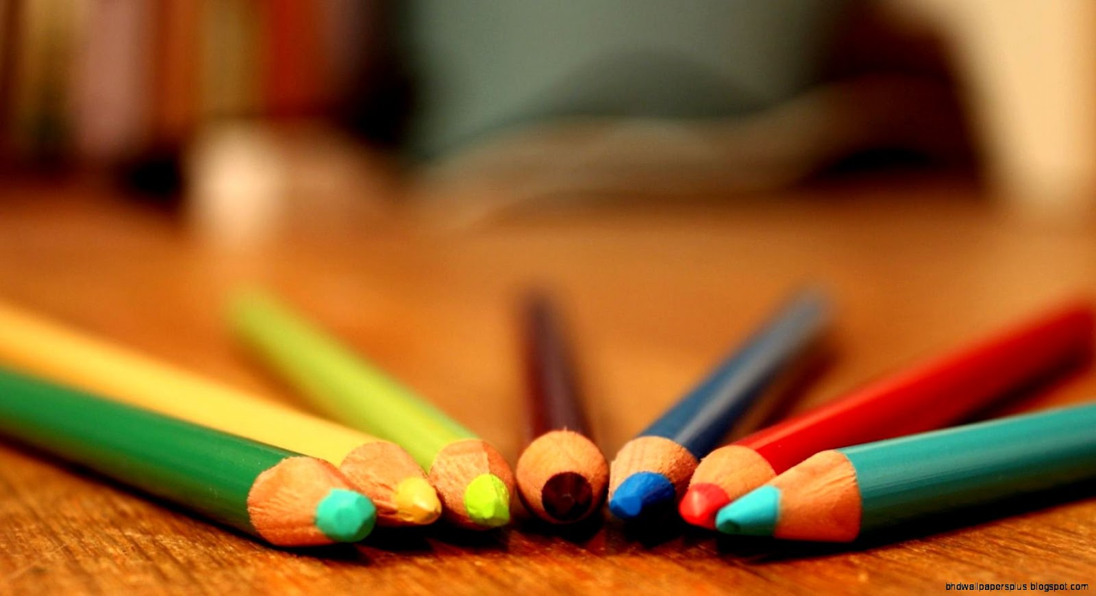 1920X1080 HD Desktop Wallpaper Colored Pencils