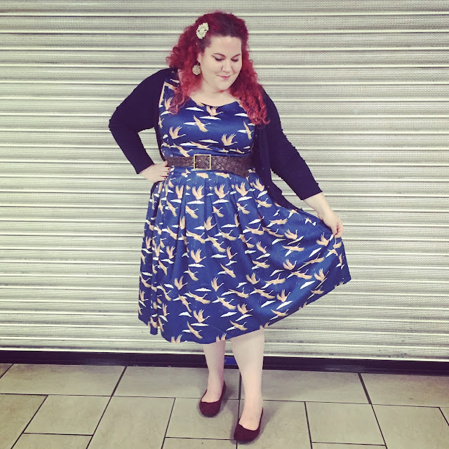Curves & Curls: Always a Vintage Girl: Review of the Lindy Bop Blue ...