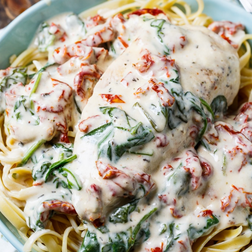 Slow Cooker Creamy Tuscan Chicken #dinner #tuscan