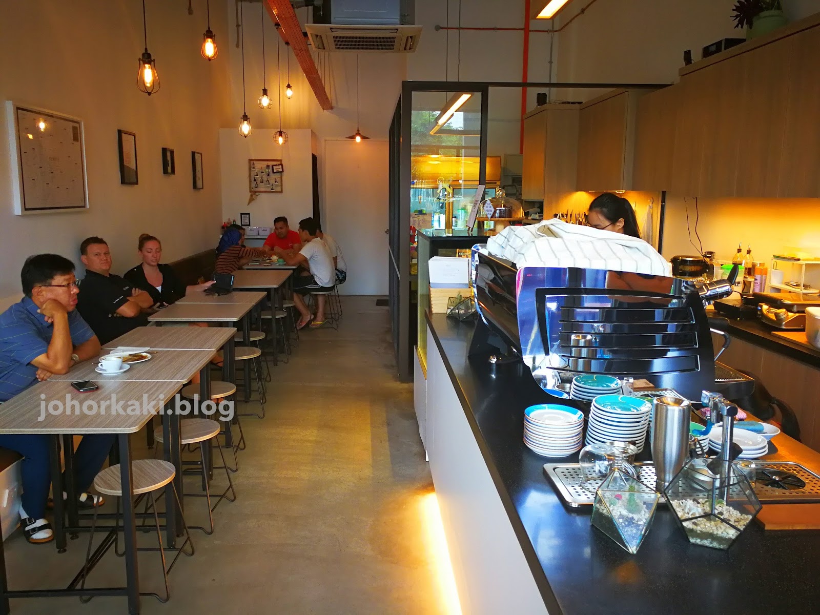 Vanilla Bean Coffee & Patisserie. Senibong Cove. Johor Bahru JB Tony