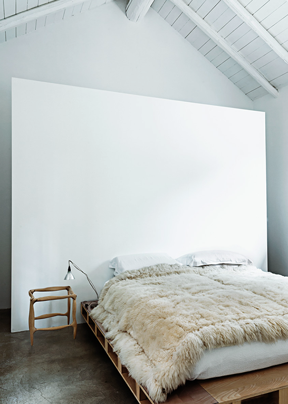 Soothing minimalist bedrooms for a simple life | Image by Frederico Cedrone 