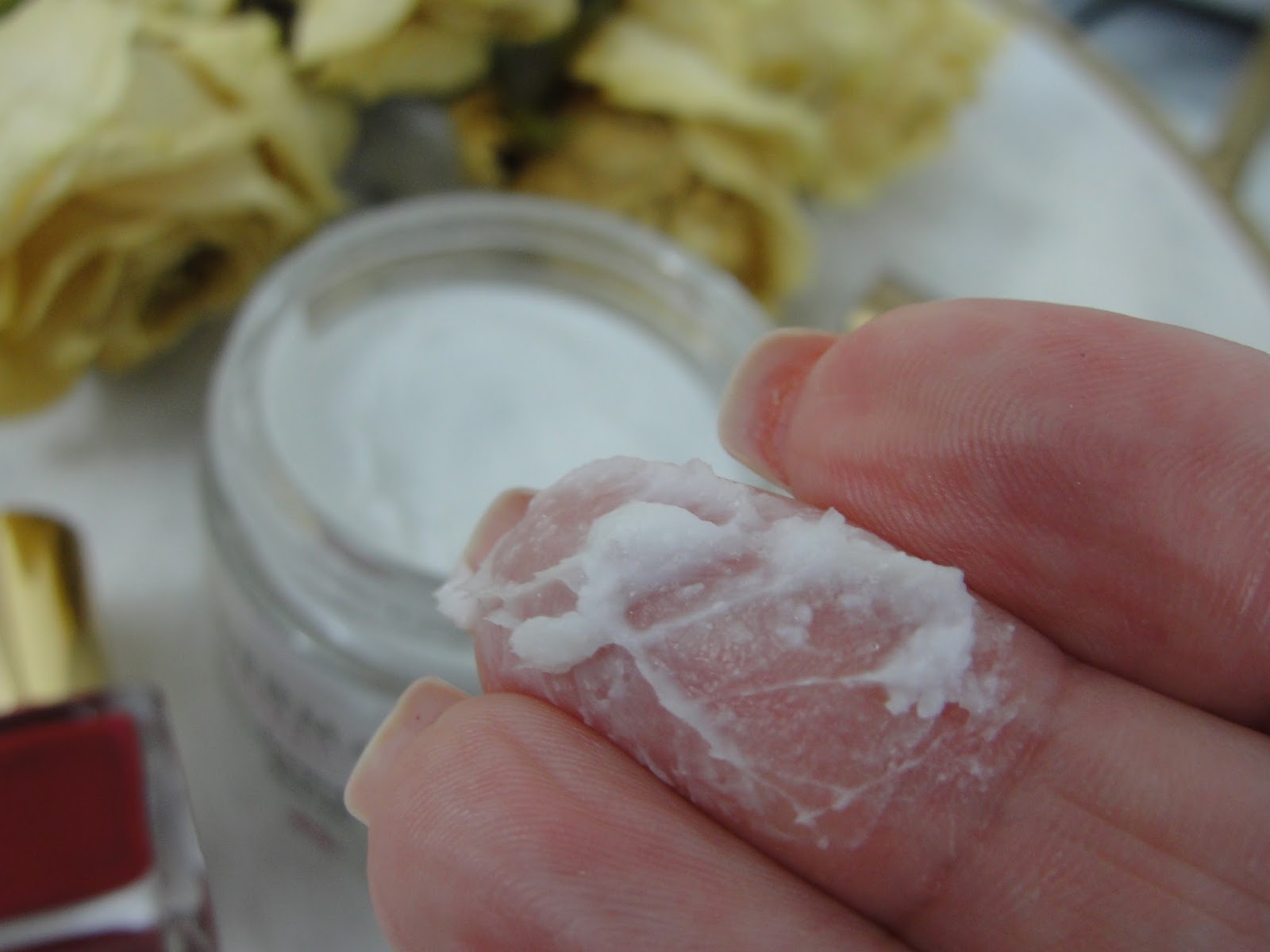 THE BEST FACIAL SCRUB EVER!