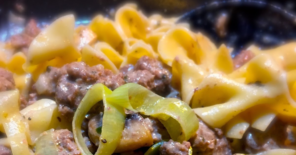 Ain't no cooking like Momma's Beef Stroganoff in Sour Cream White Wine
