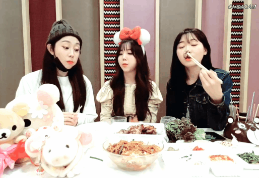 지수 케이 수정 먹방