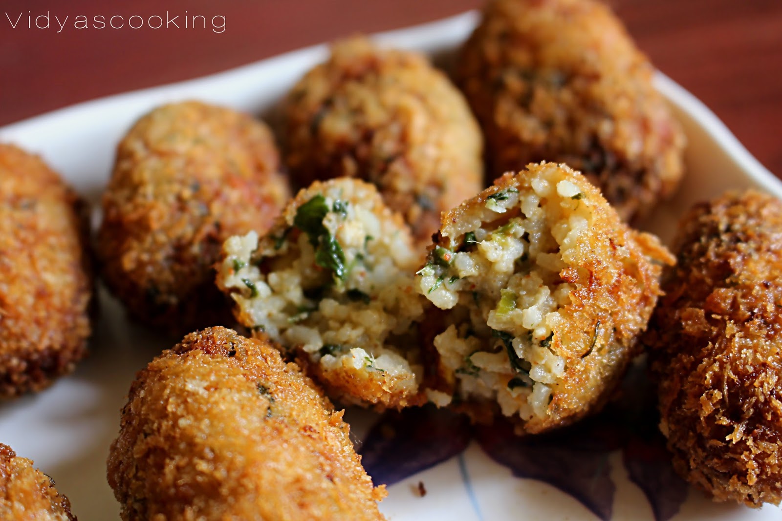 Spinach, Corn and Rice Croquettes Recipe (Cheesy Rice Cutlet)