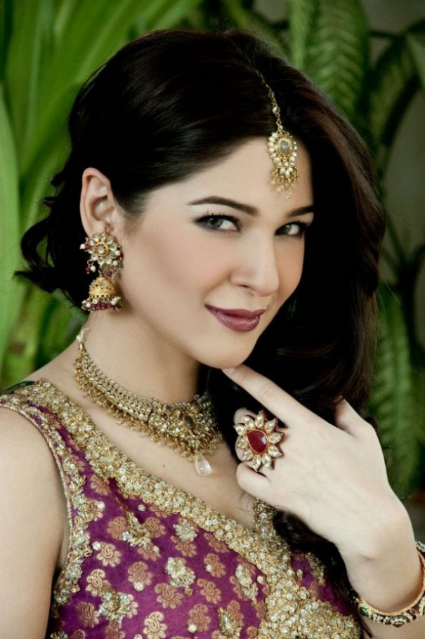 Beautiful Pakistani Model Aysha Omer