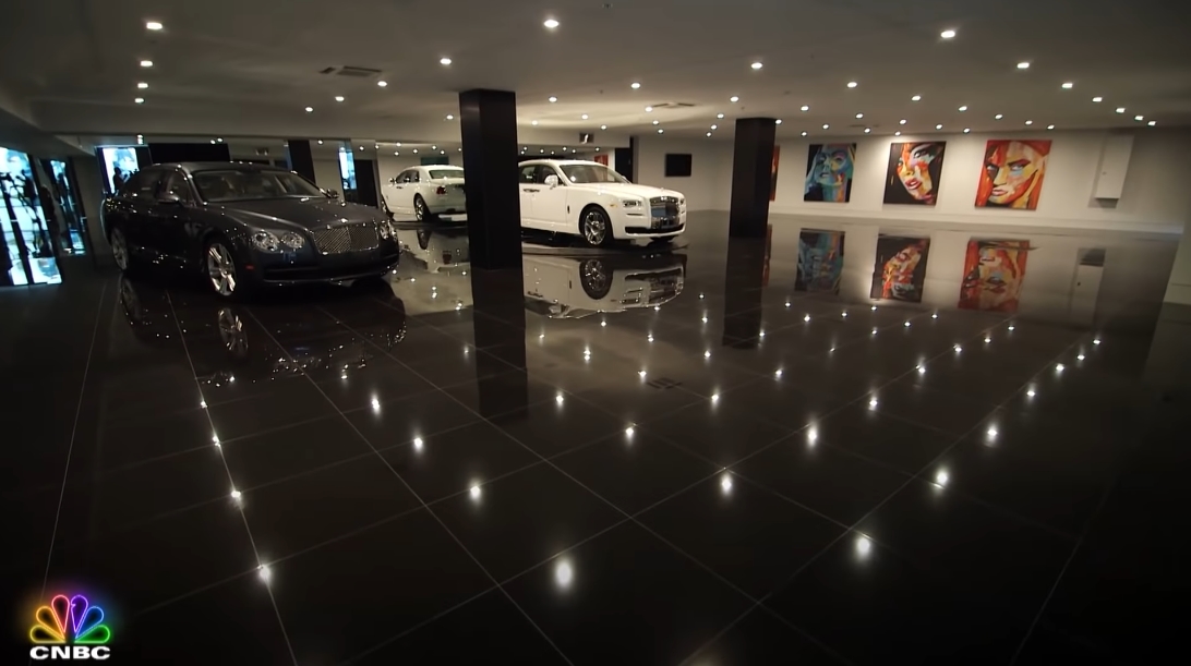 66 Interior Design Photos vs. Michael Jordan's Chicago & Bel Air Mega-Mansions Tour | Secret Lives of The Super Rich