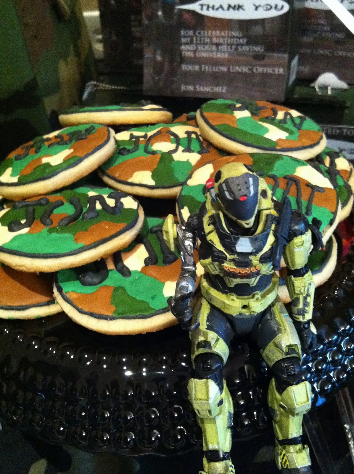 Maddycakes Muse: Halo Party