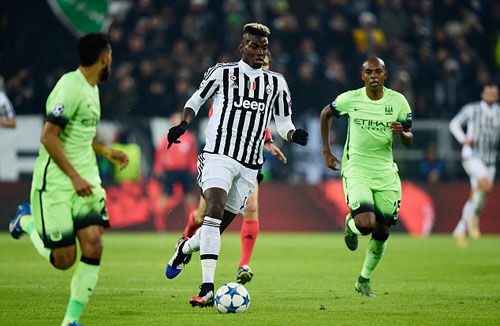 Pogba "che mờ" Toure ngày Juventus hạ Man City