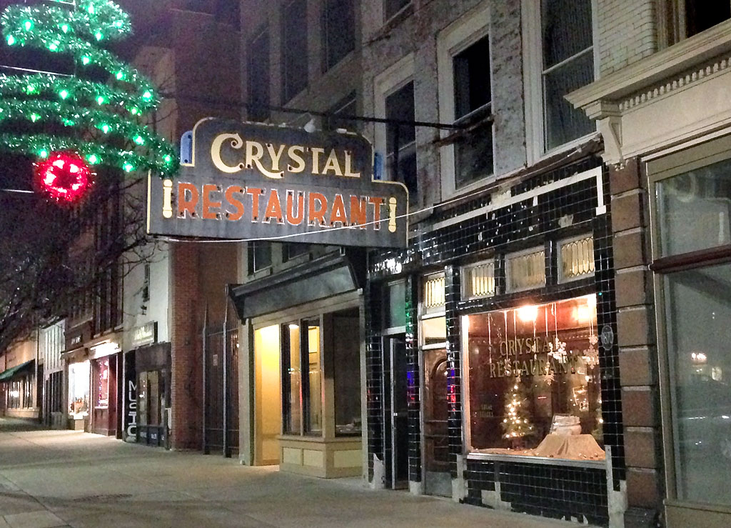 Are You The Cameraman? Tom and Jerry drinks at the Crystal Restaurant
