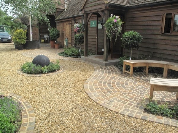 How to make porphyry paving