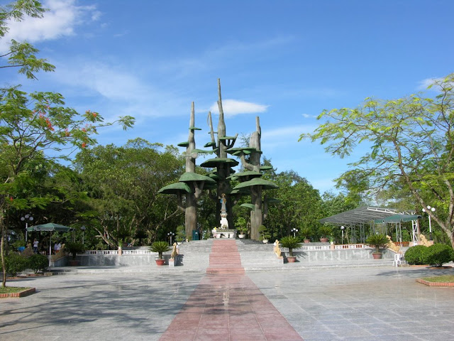 Một Gia Đình Phật Tử Theo Đạo Nhờ Ơn Lạ Đức Mẹ La Vang Một Gia Đình Phật Tử Theo Đạo Nhờ Ơn Lạ Đức Mẹ La Vang