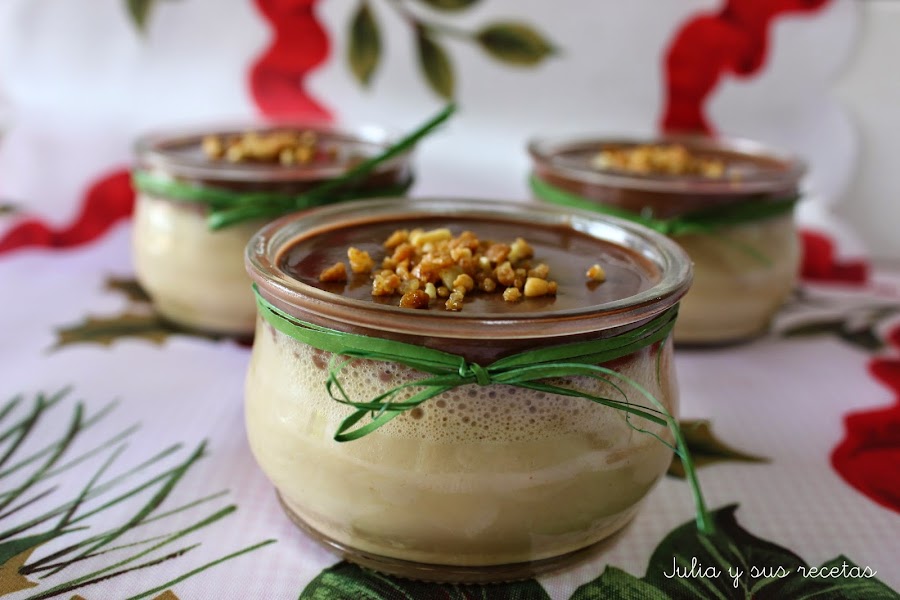 http://www.juliaysusrecetas.com/2014/12/panna-cotta-de-turron-con-chocolate.html