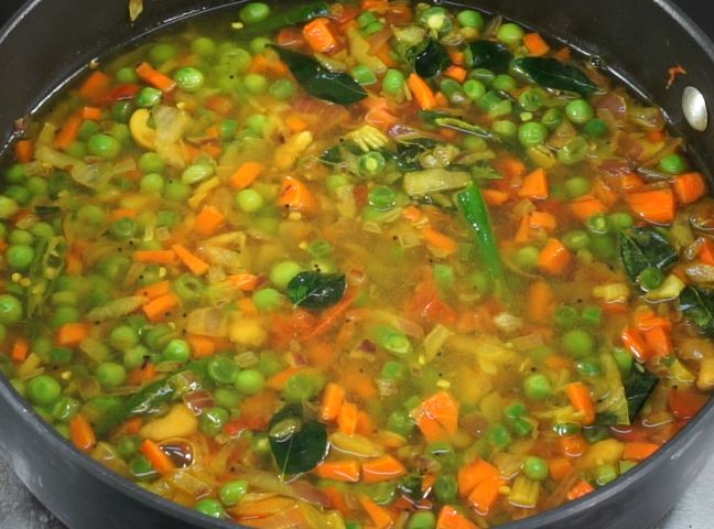 Semiya Kichadi / Mixed Vegetable semiya Upma | Steffi's Recipes