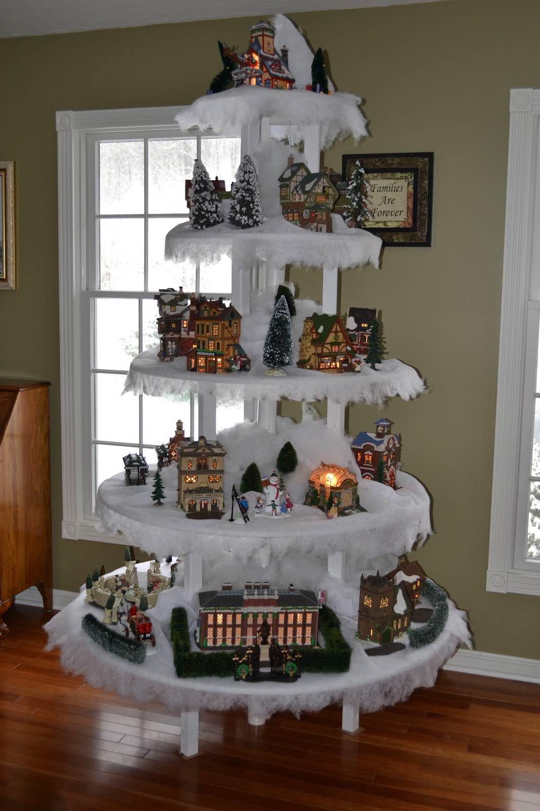 Closet Crafter: Non Traditional Christmas Tree