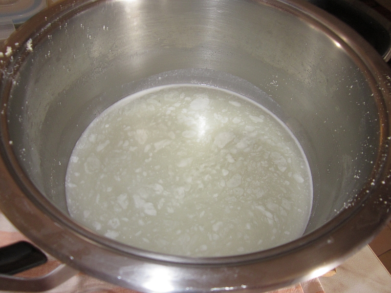 OĞLAK KIZLARI Taze fesleğen ve kekikli ev yapımı peynir.